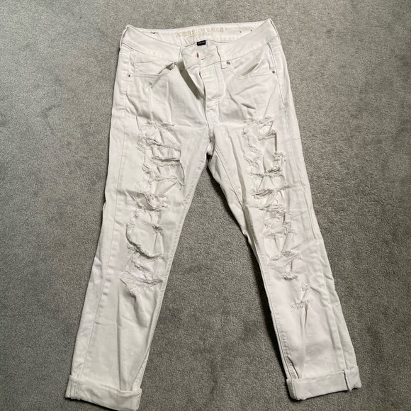 American Eagle Outfitters Denim - American Eagle Straight Leg White Destroyed Size 5